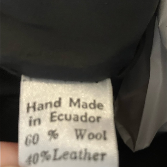 Hand made vintage one of a kind Ecuador Kilim style carpet bag - Picture 4 of 16